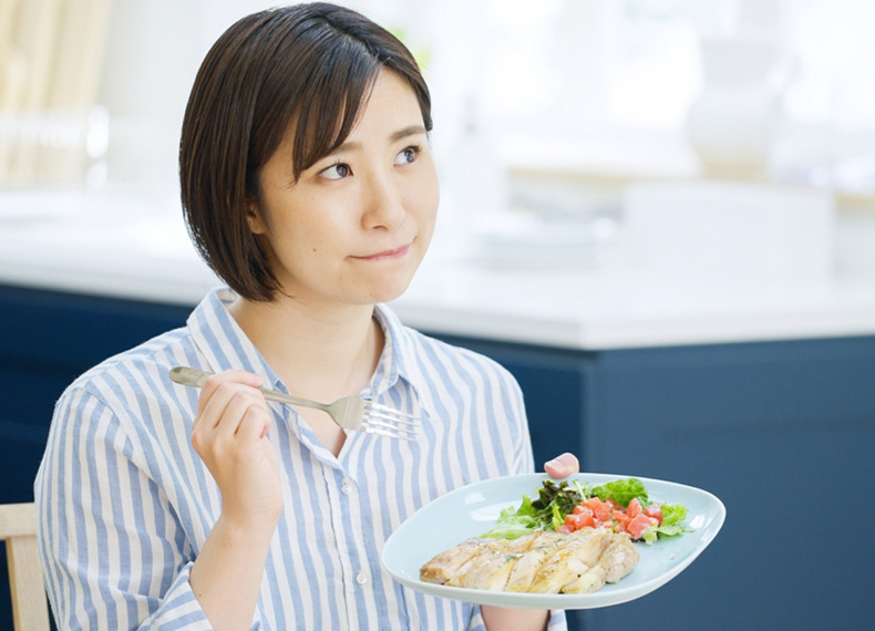 乾燥肌の改善には食べ物が大事！きれいな肌を保つために必要な栄養素とは