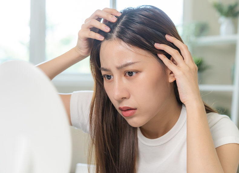 頭皮のニキビの原因は？ケアの仕方・予防方法も解説