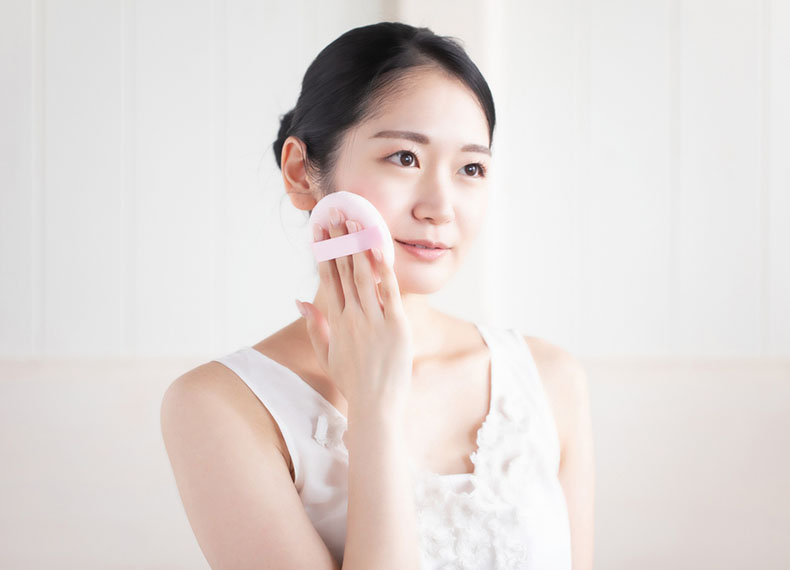 乾燥肌の方がメイク崩れしやすい原因とは？スキンケアとベースメイクの基本を解説